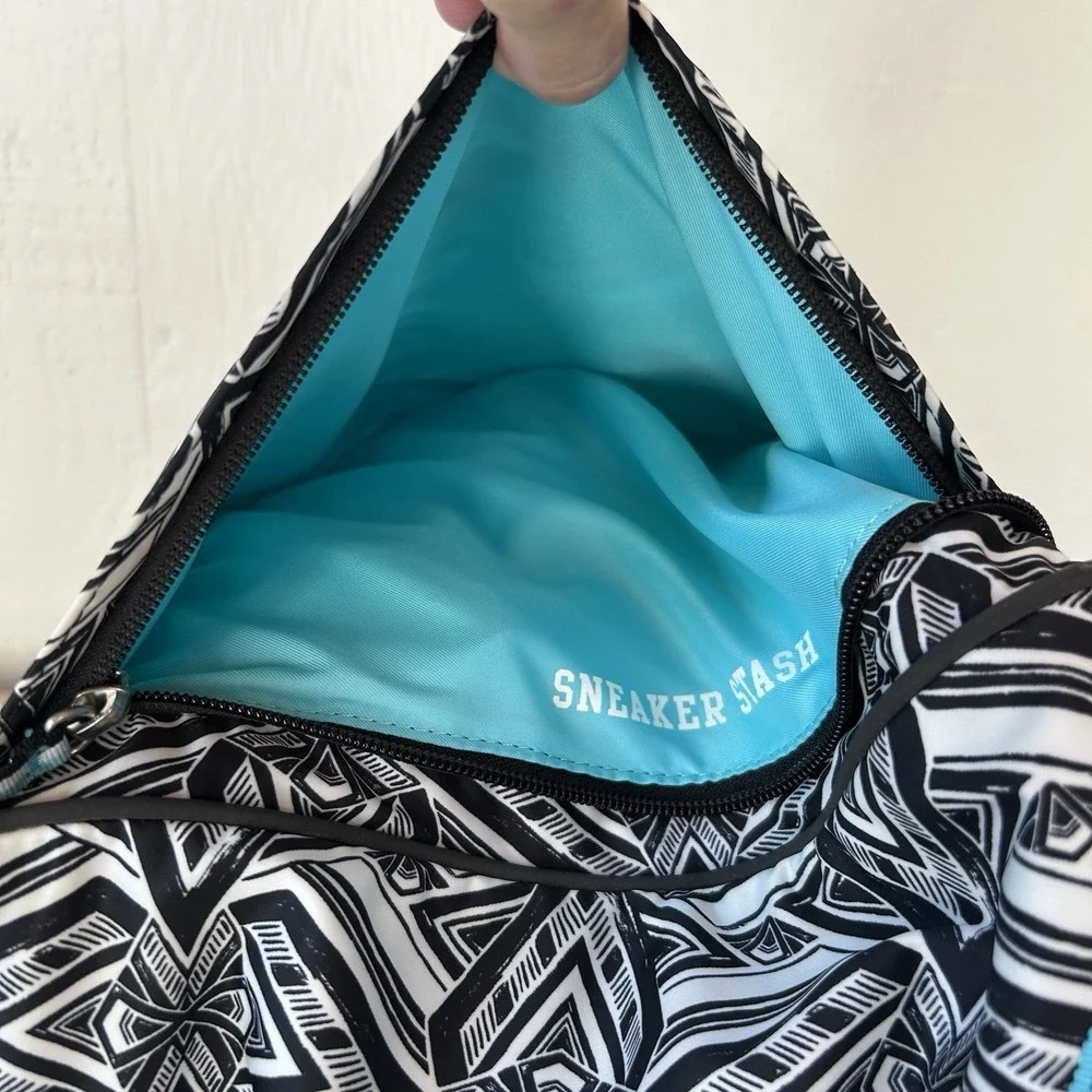 Ivivva Lululemon Girls Gym Shoulder Travel Bag W/ Separate Shoe Compartment NWOT